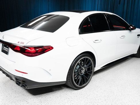 New 2026 Mercedes-Benz E 53 AMG e 4MATIC Sedan image 5