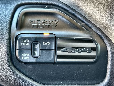 Used 2024 RAM 2500 Laramie AWD/4WD image 34