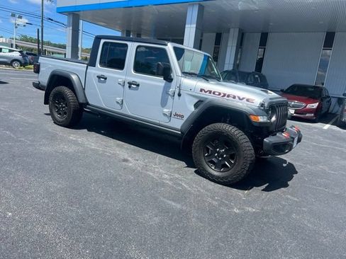 Used 2023 Jeep Gladiator Mojave w/ Cold Weather Group AWD/4WD image 2
