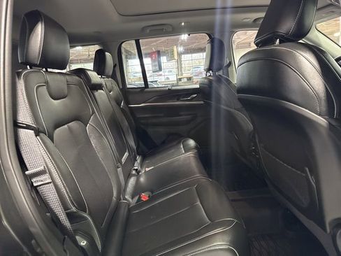 Certified 2024 Jeep Grand Cherokee Limited w/ Luxury Tech Group II image 41