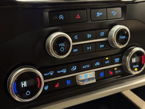 Used 2024 Ford Expedition Max XLT AWD/4WD image 33