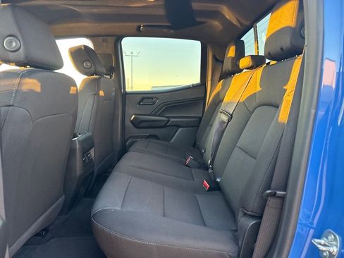 Used 2025 Chevrolet Colorado Trail Boss AWD/4WD image 15