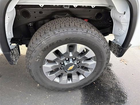 New 2026 Chevrolet Silverado 2500 Custom w/ Custom Convenience Package image 39