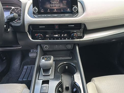 Certified 2023 Nissan Rogue SV w/ SV Premium Package image 20