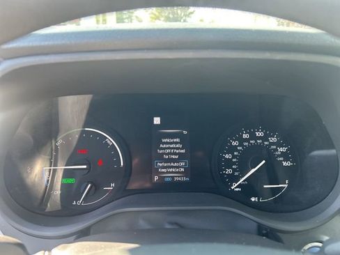 Used 2024 Toyota Sienna LE image 23