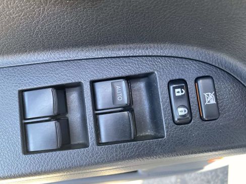 Used 2013 Toyota Highlander Limited AWD/4WD image 13