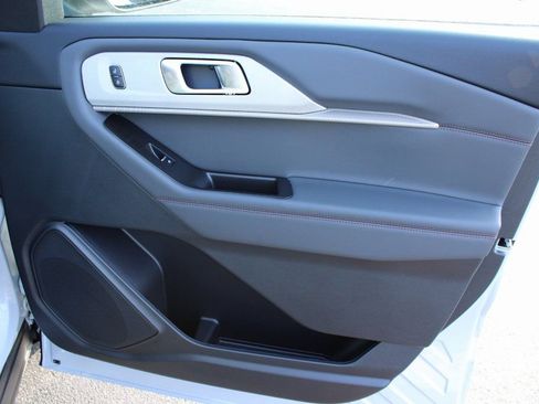 New 2026 Ford Explorer Active w/ Active Comfort Package AWD/4WD image 30