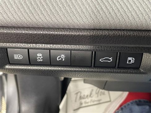 Used 2025 Toyota Camry SE image 15