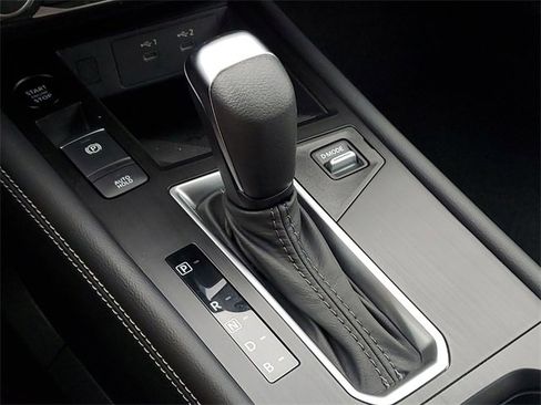 Certified 2025 Nissan Kicks SV image 19