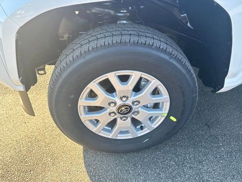 New 2026 Toyota Tacoma SR5 image 15