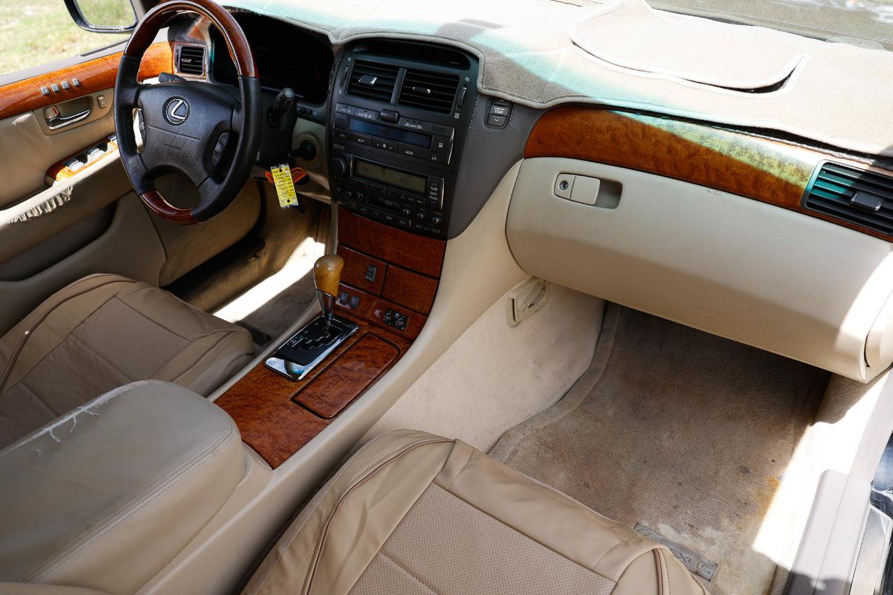 Used 2005 Lexus LS 430 w/ Premium Pkg RWD image 18