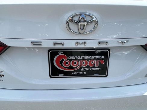 Used 2022 Toyota Camry LE FWD image 10