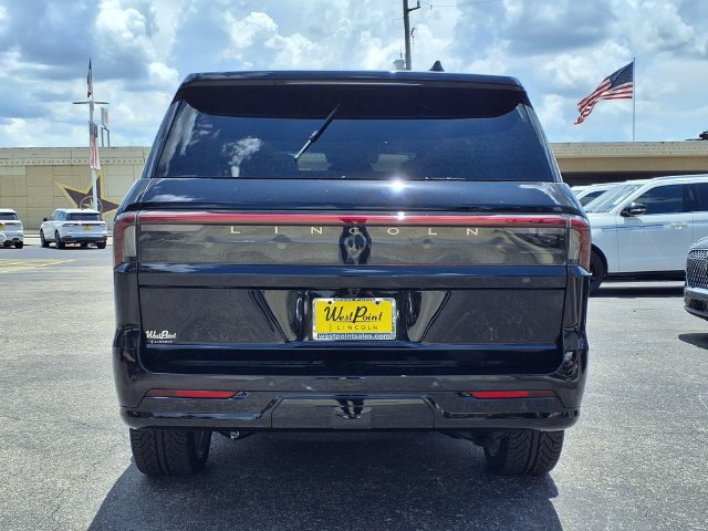 New 2026 Lincoln Navigator Reserve AWD/4WD image 5
