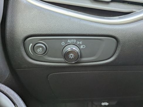 Used 2023 Chevrolet Malibu LT image 13