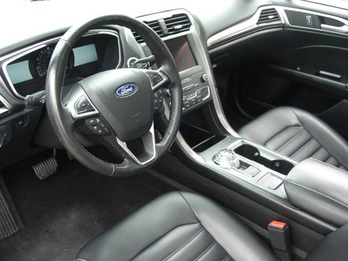 Used 2019 Ford Fusion SEL FWD image 7