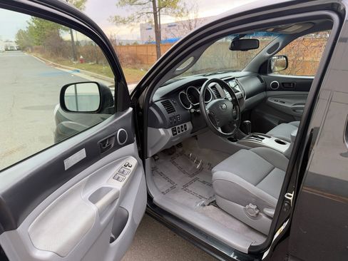 Used 2010 Toyota Tacoma 4x4 Double Cab image 13