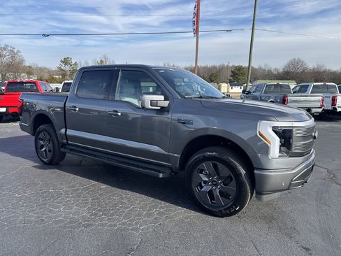 New 2025 Ford F150 Lightning Lariat image 4