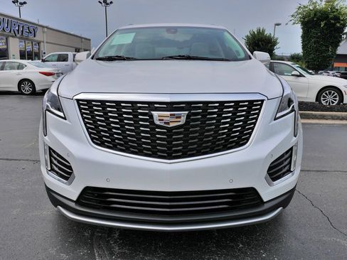 Used 2021 Cadillac XT5 Premium Luxury w/ LPO, Floor Liner Package FWD image 3