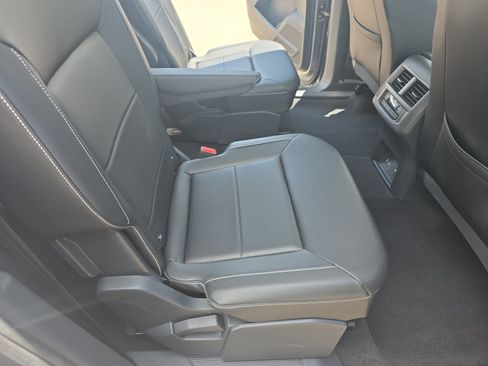Used 2023 Volkswagen Atlas SE AWD/4WD image 18