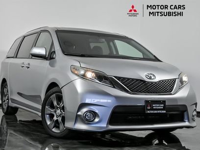 Used 2016 Toyota Sienna SE w/ SE Preferred Package