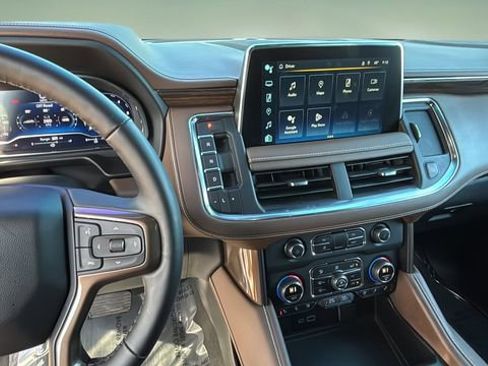 Used 2024 Chevrolet Tahoe High Country image 10