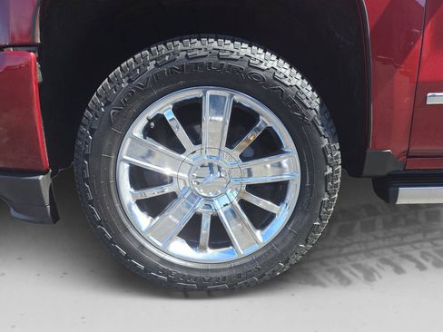 Used 2017 Chevrolet Silverado 1500 High Country w/ High Desert Package AWD/4WD image 23