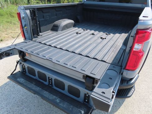 Certified 2024 Chevrolet Silverado 2500 ZR2 w/ Technology Package AWD/4WD image 19
