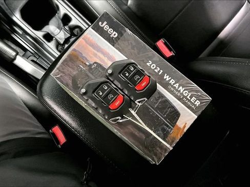 Used 2021 Jeep Wrangler Unlimited Sahara image 37