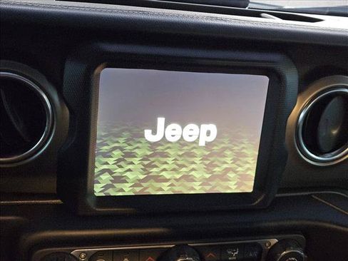 Used 2020 Jeep Gladiator Rubicon AWD/4WD image 9