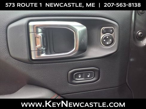 New 2025 Jeep Wrangler Unlimited Rubicon w/ Convenience Group AWD/4WD image 8