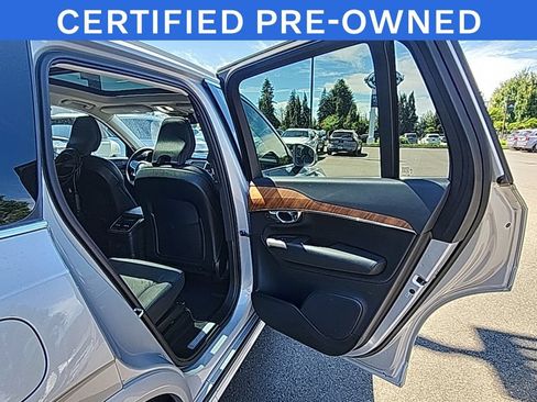 Certified 2023 Volvo XC90 T8 Plus AWD/4WD image 17