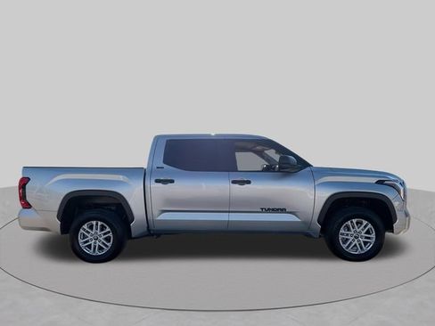 Used 2024 Toyota Tundra SR5 AWD/4WD image 11