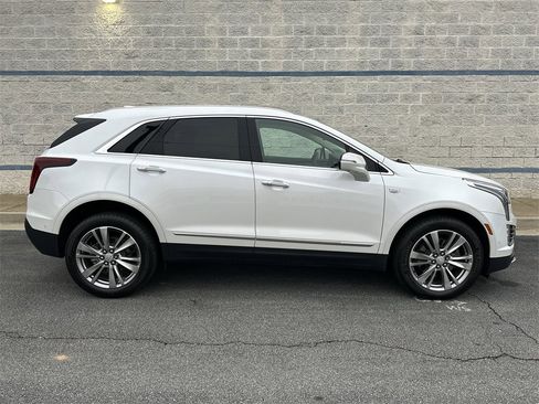 Certified 2023 Cadillac XT5 Premium Luxury w/ Technology Package image 8