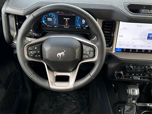 New 2025 Ford Bronco Outer Banks w/ Sasquatch Package image 11