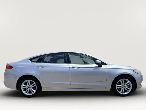 Used 2018 Ford Fusion SE FWD image 8