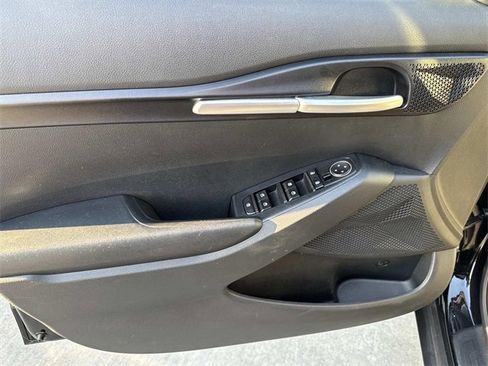 Used 2022 Kia Seltos LX image 13