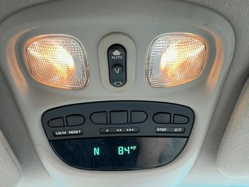 Used 2002 Jeep Liberty Limited AWD/4WD image 11