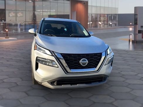 Used 2021 Nissan Rogue SV FWD image 18