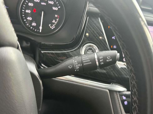 Used 2022 Cadillac XT6 Premium Luxury w/ Technology Package image 24