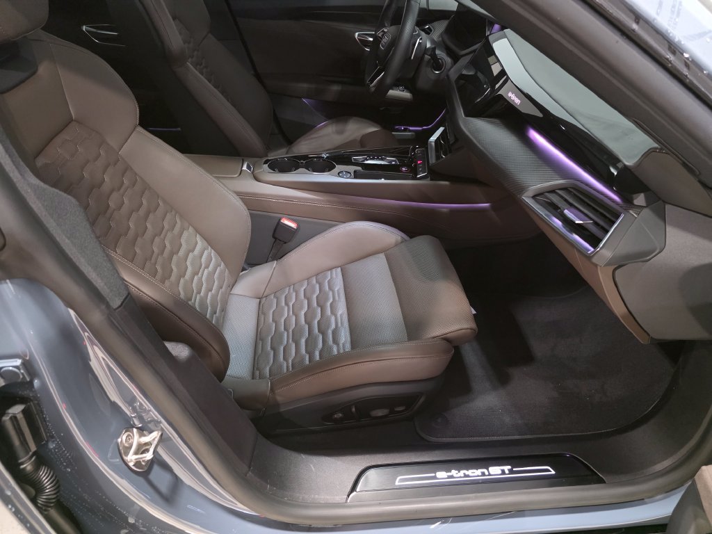 Certified 2023 Audi e-tron GT Prestige AWD/4WD image 16