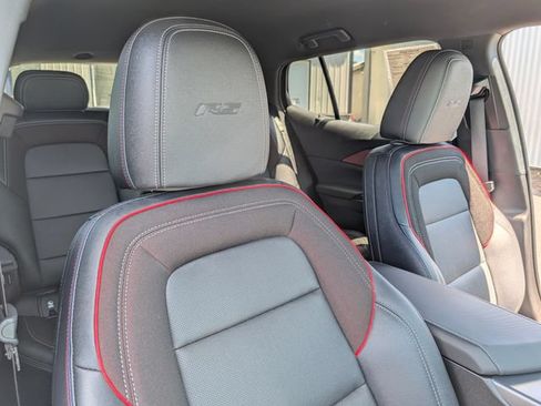 Used 2025 Chevrolet Equinox EV RS w/ LPO, All-Weather Mat Package FWD image 15