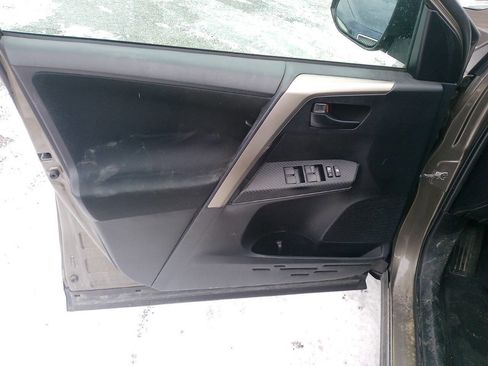 Used 2013 Toyota RAV4 XLE image 27