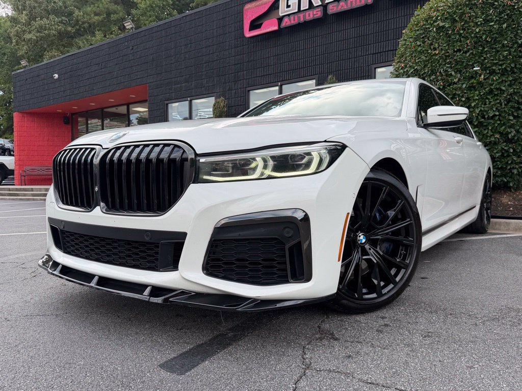 Used 2022 BMW 740i w/ M Sport Package RWD image 2
