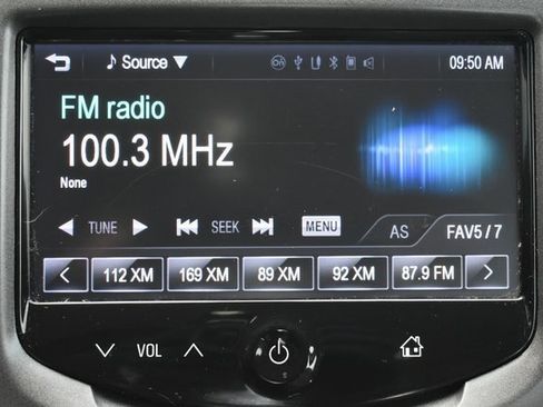 Used 2014 Chevrolet Sonic LT image 22