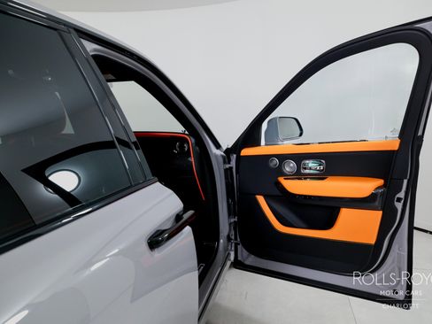 Used 2026 Rolls-Royce Cullinan Black Badge image 34