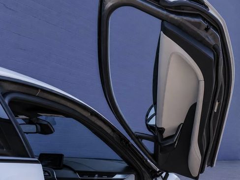 Used 2014 BMW i8 AWD/4WD image 19