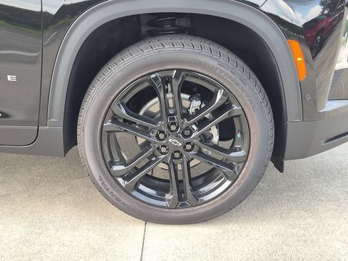 Used 2026 Chevrolet Traverse LT w/ Enhanced Driving Package FWD image 25