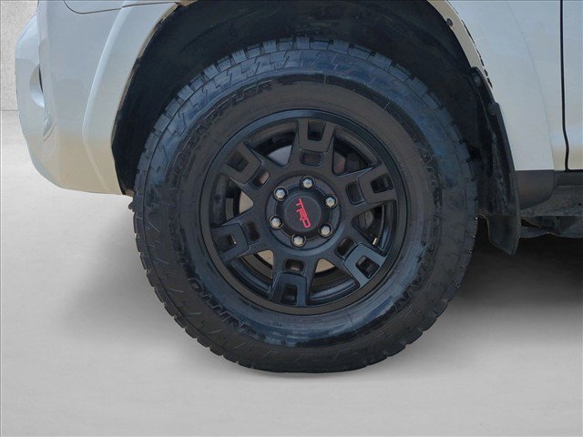 Used 2023 Toyota 4Runner SR5 Premium w/ Moonroof Package AWD/4WD image 23