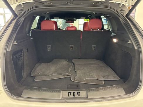 Used 2023 Lincoln Corsair Reserve w/ Rear Removable Package Tray image 11