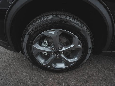 Used 2025 Ford Escape ST-Line image 8